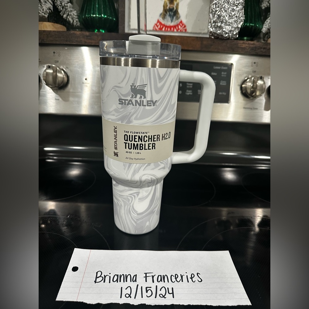 Polar swirl 40 oz Stanley